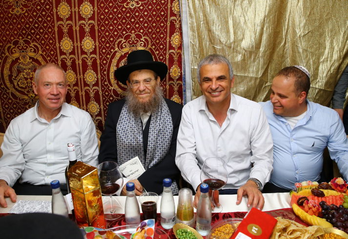 צפו: כך הפוליטיקאים חגגו את המימונה