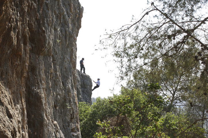 ימים אחרונים לפני זמן קיץ: בחורי הישיבות נופשים