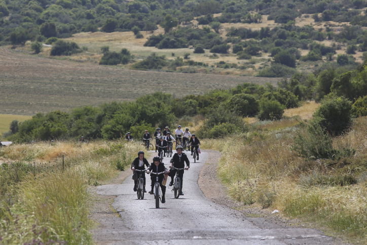 ימים אחרונים לפני זמן קיץ: בחורי הישיבות נופשים