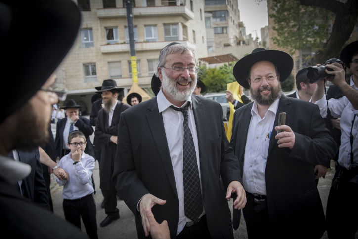 נתי גרוסמן התקבל בביתו בשירת "ימים" לאחר ששוחרר. מבקש: תתפללו עלי. צפו