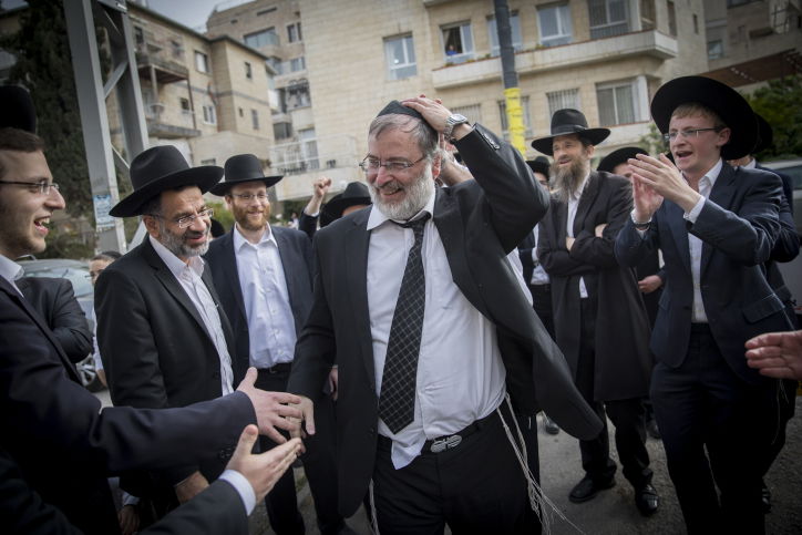 נתי גרוסמן התקבל בביתו בשירת "ימים" לאחר ששוחרר. מבקש: תתפללו עלי. צפו