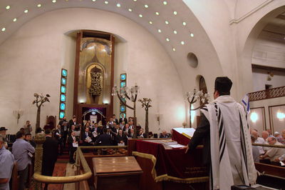 עיריית תל אביב מאיימת לעקל  ספרי תורה