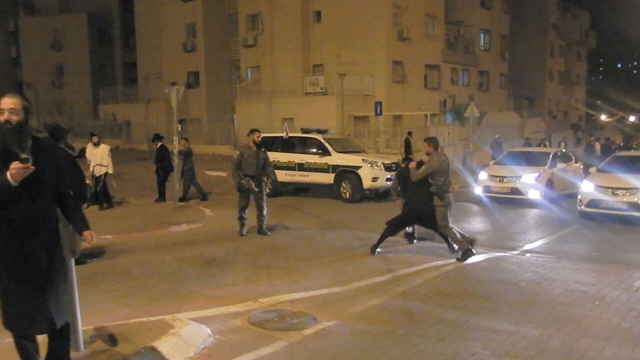 הלילה בבית שמש: מעצרים ומהומות • צפו