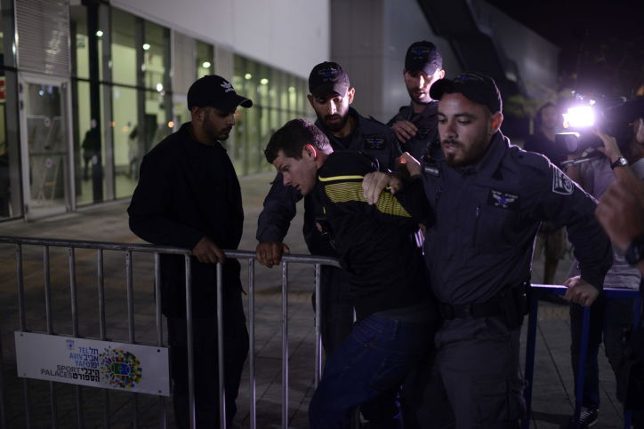 עימותים בטקס זיכרון ישראלי-פלסטיני. צפו