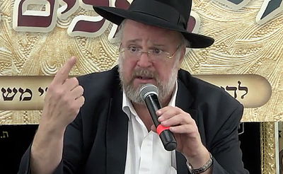 'עצמאות' ב'כיכר': הרצאתו של הרב ברוך רוזנבלום •  צפו