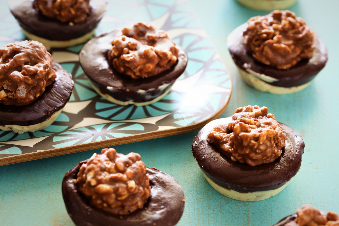 שכבות שוקולד קראנצ'יות עם שברי "מיקסים"
