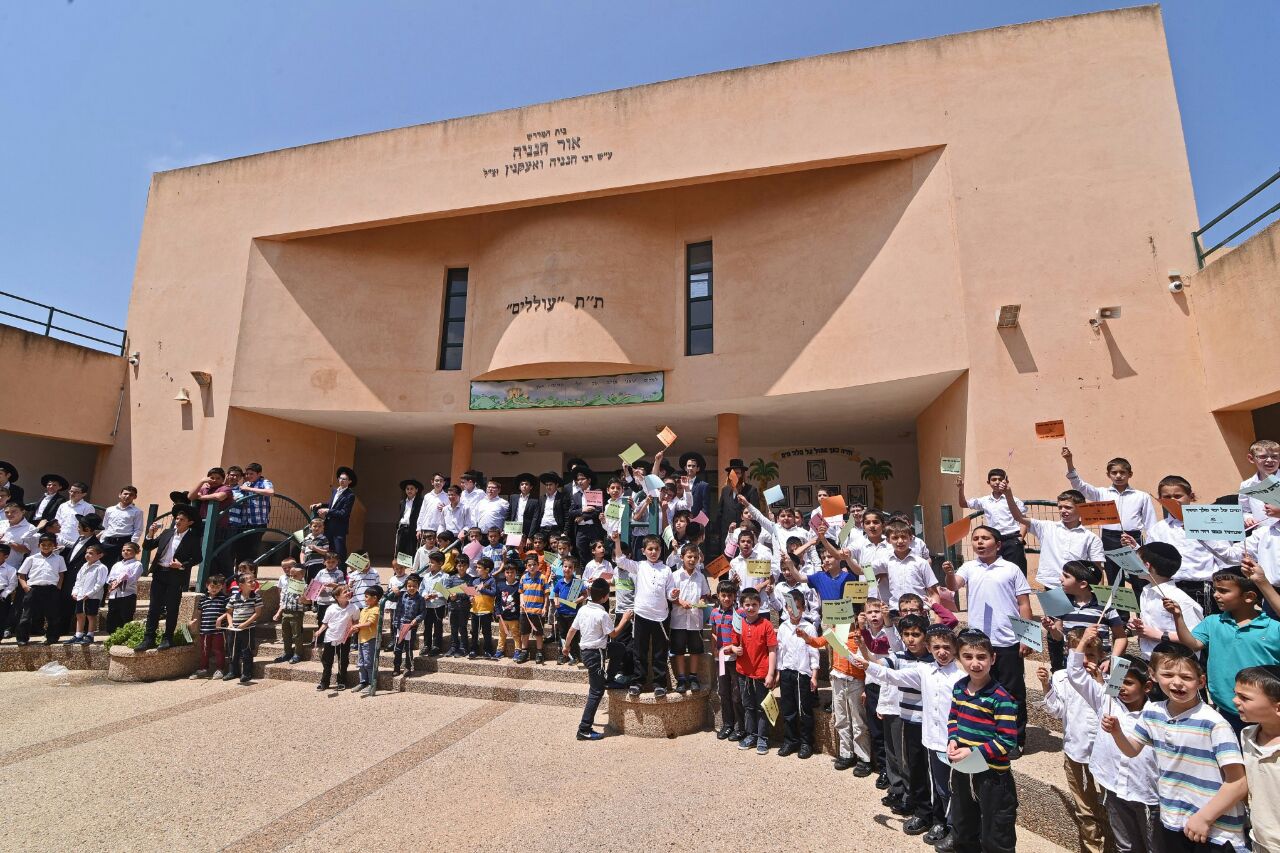 הגר"ח קנייבסקי בביקור נדיר במוסדות התורה בנתניה