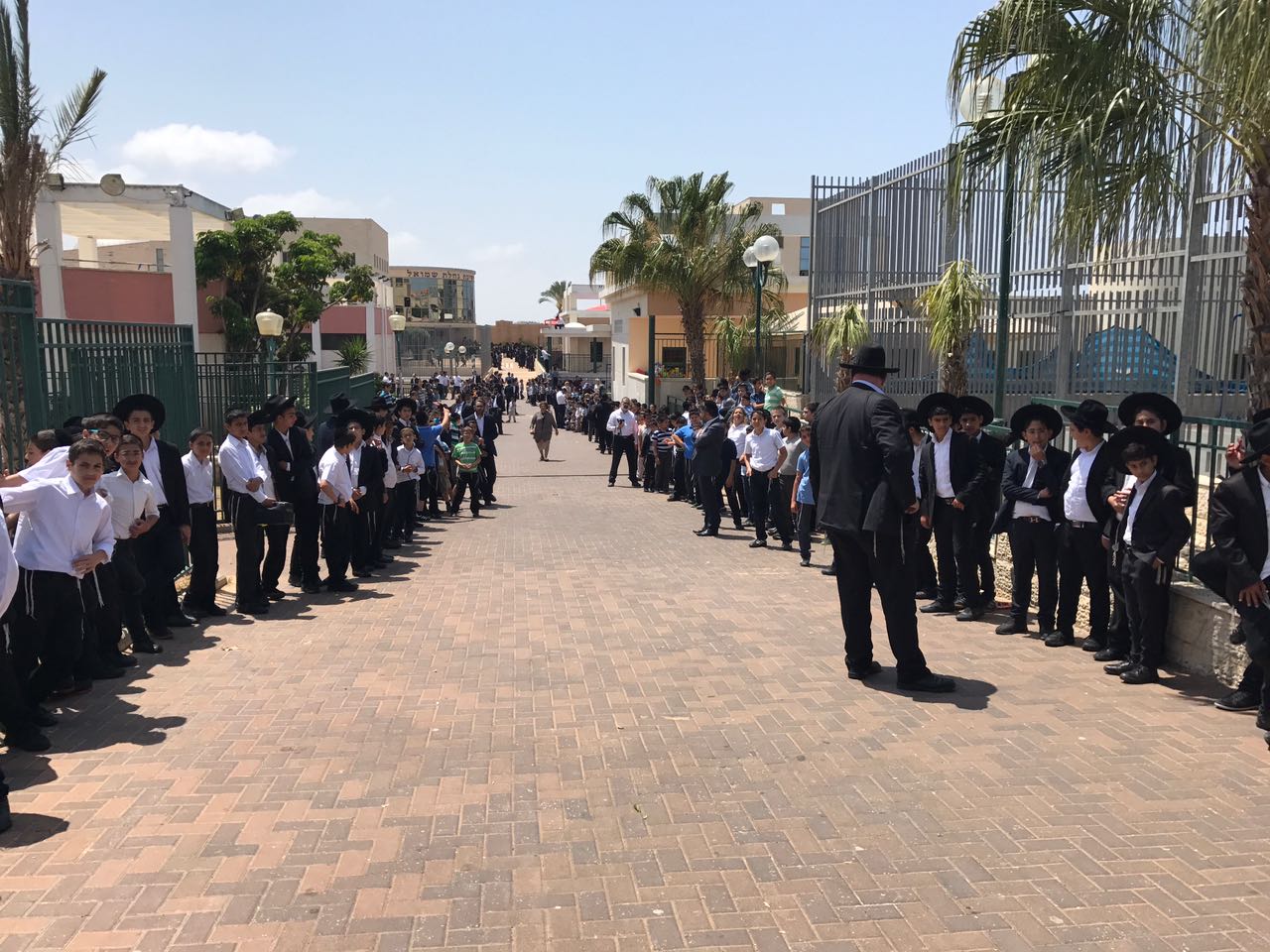 הגר"ח קנייבסקי בביקור נדיר במוסדות התורה בנתניה