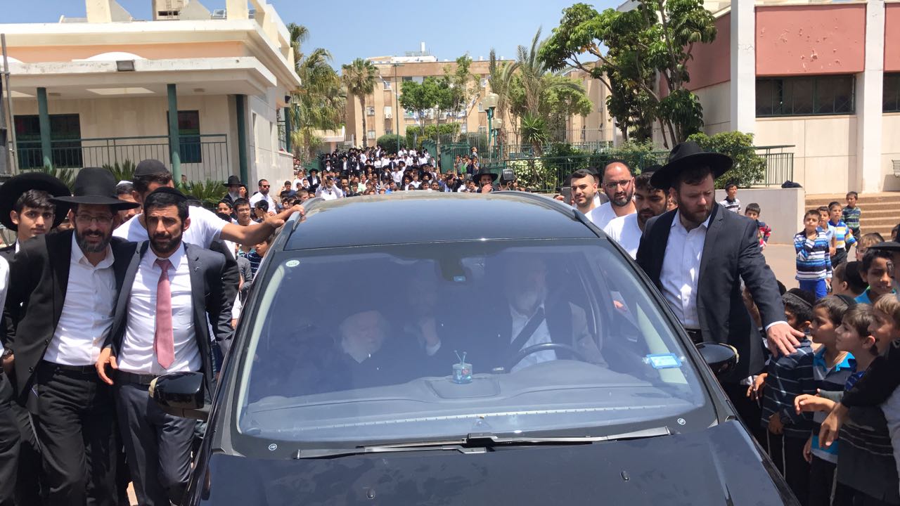 הגר"ח קנייבסקי בביקור נדיר במוסדות התורה בנתניה