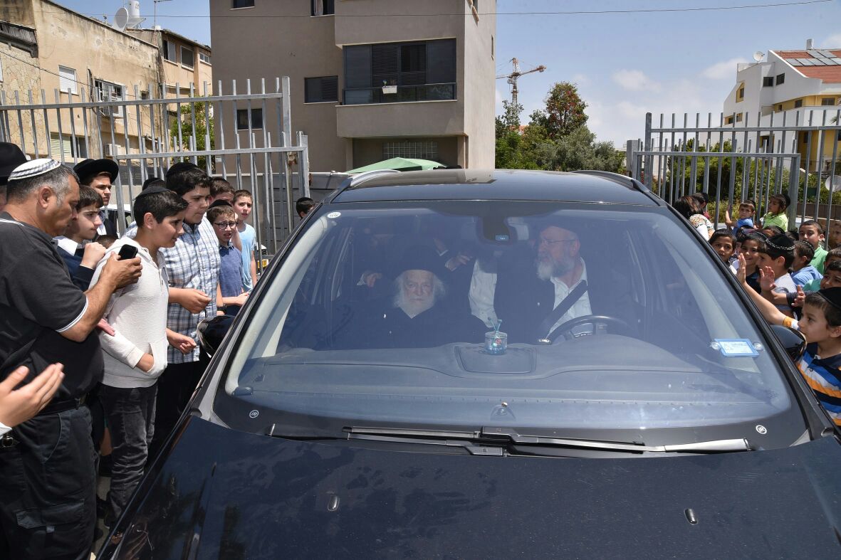 הגר"ח קנייבסקי בביקור נדיר במוסדות התורה בנתניה