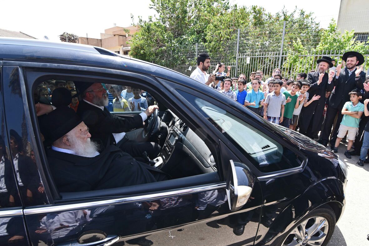 הגר"ח קנייבסקי בביקור נדיר במוסדות התורה בנתניה