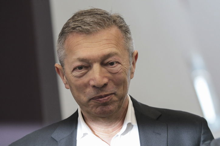 ארקדי גאידמק שב לישראל - לעדות בבית המשפט