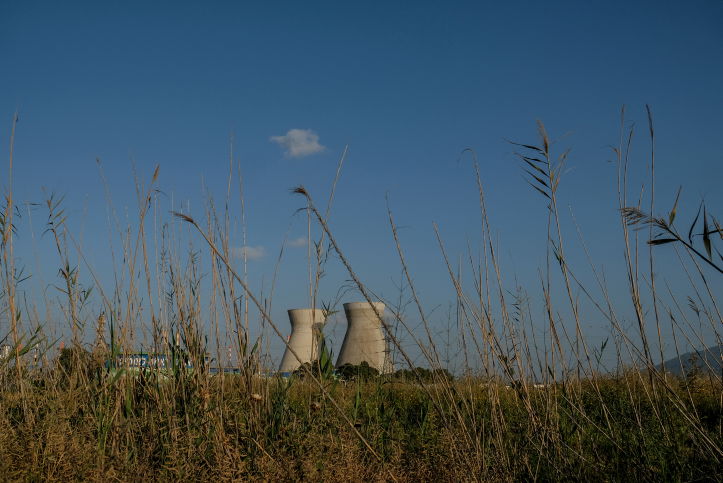 ים, ארובות ונמל: חיפה דרך עדשת המצלמה