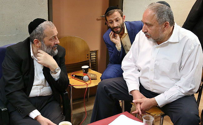 ליברמן בניחום אבלים אצל דרעי, אתמול