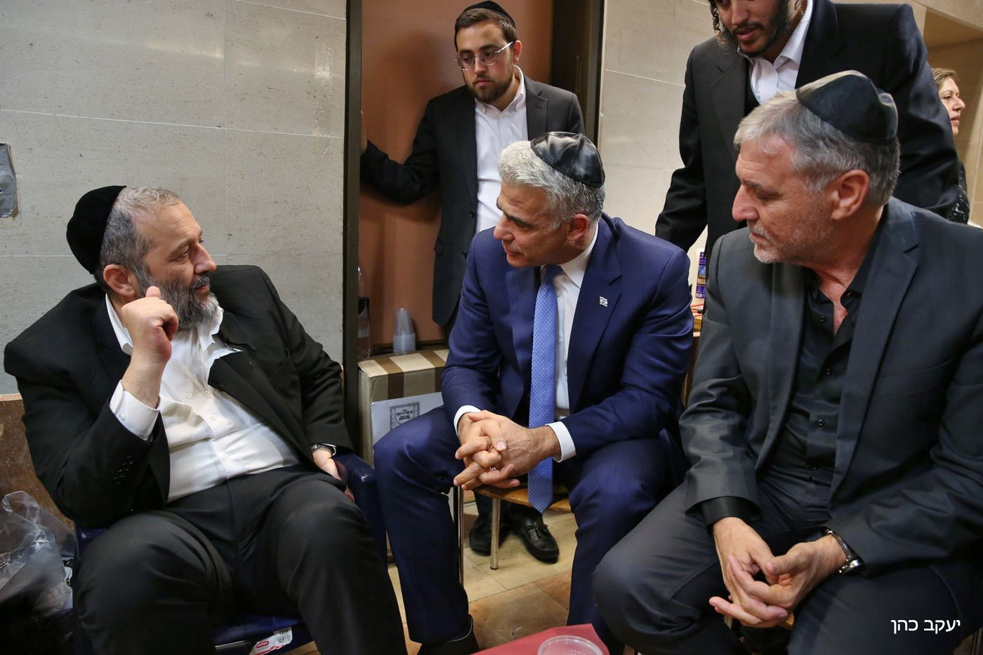 היום השלישי: ניחום אבלים אצל השר אריה דרעי