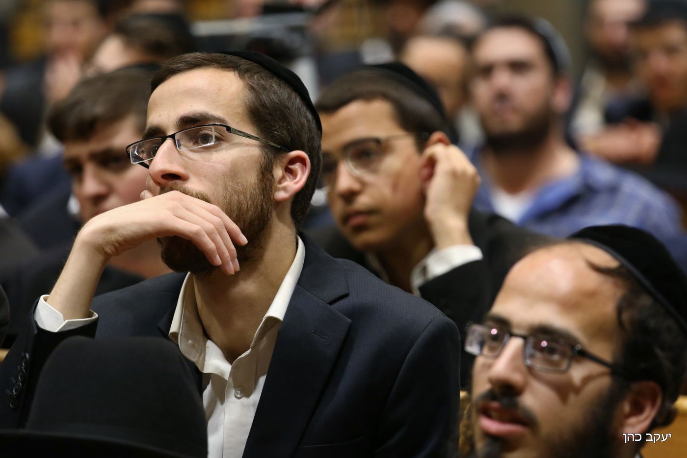 ראש הישיבה חכם שלום כהן ספד לרעייתו ובכה • צפו