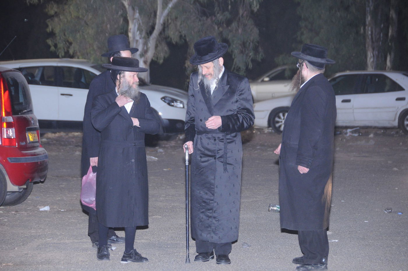 הפגנה סוערת בשערי כלא 4: "בת ישראל מוחזקת בכלא"