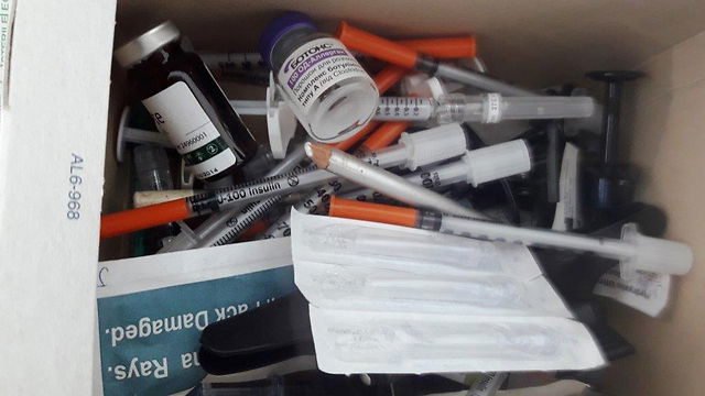 הזריקו בוטוקס ללקוחות במספרה בלי רופא