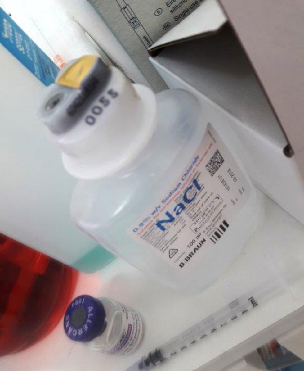 הזריקו בוטוקס ללקוחות במספרה בלי רופא