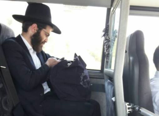 החרדי ששילם על החייל באוטובוס וסחף את הרשת