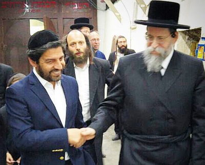 בציון הרשב"י: רב הסלבס מקבל את ברכת האדמו"רים
