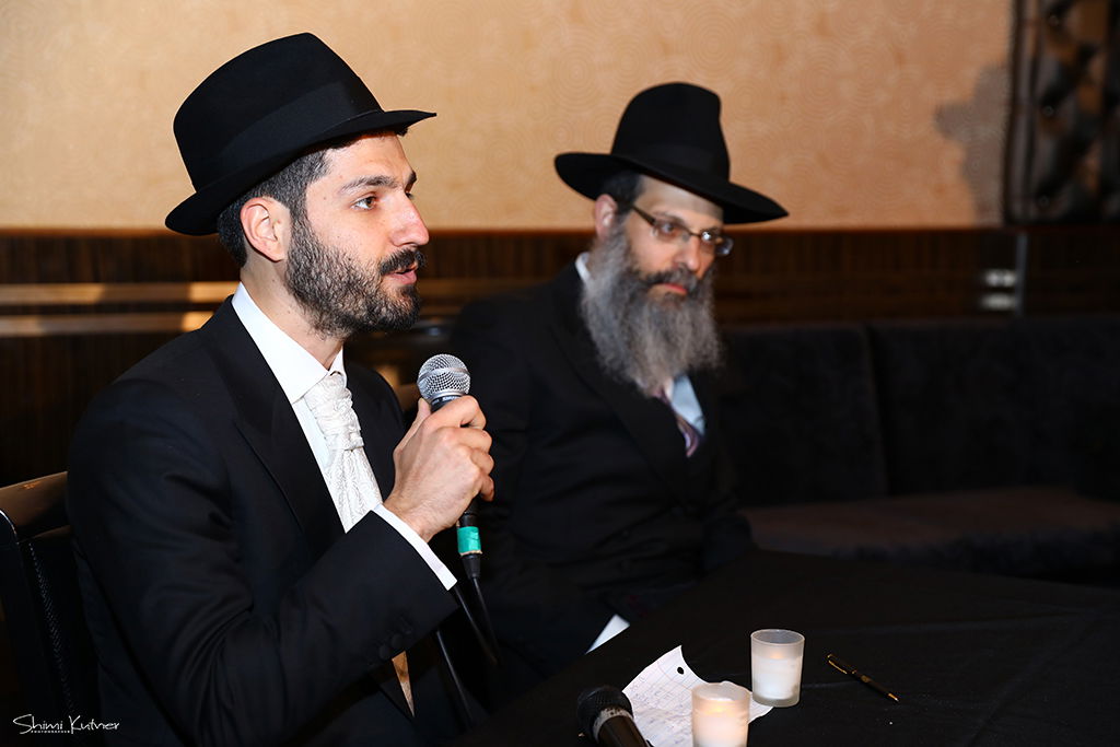 חופה יוצאת דופן: זוג חסידי התחתן בטיימס סקוור