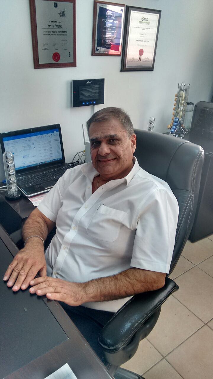 עו"ד שאול עזרא, פרקליט החשוד