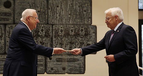 שגריר ארה"ב בישראל נכנס לתפקידו: "הוסמכתי לעזור". צפו