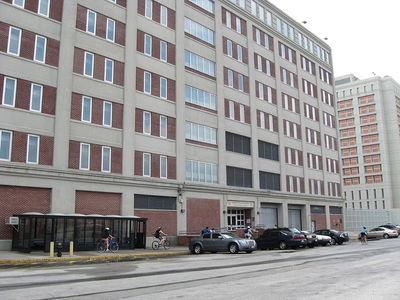 בית הכלא ממנו פוטר הרב