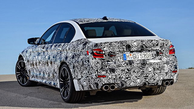 איך עושים דריפטים עם 600 כוח סוס. צפו