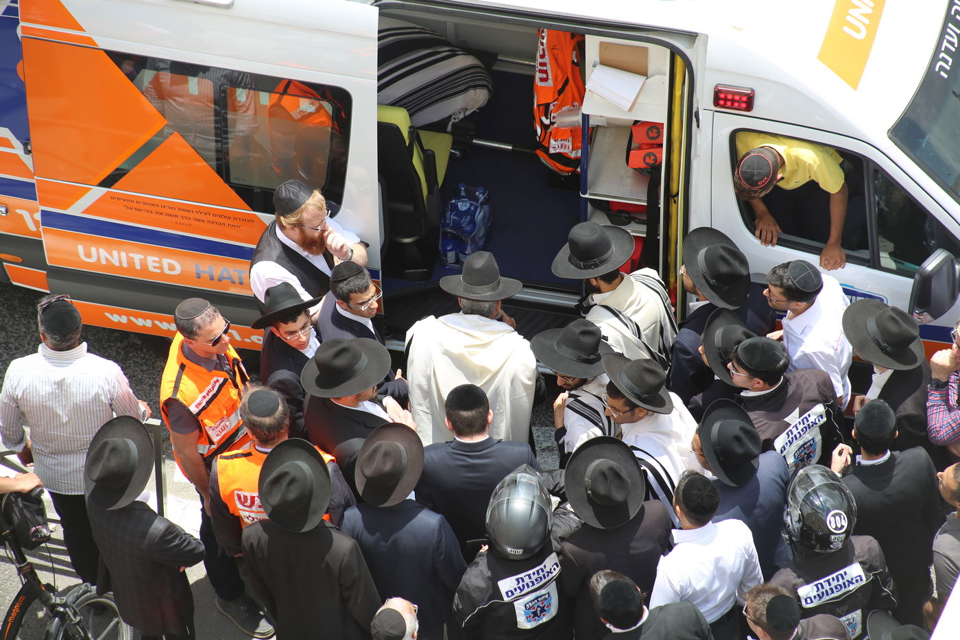 מאות ליוו למנוחות את מתנדב 'איחוד הצלה' אפי גדסי ז"ל