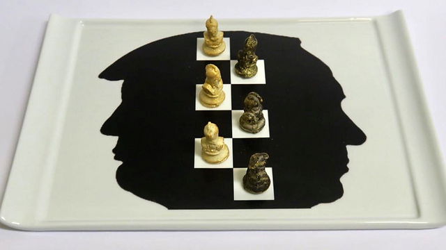 הקינוח עם פני המנהיגים