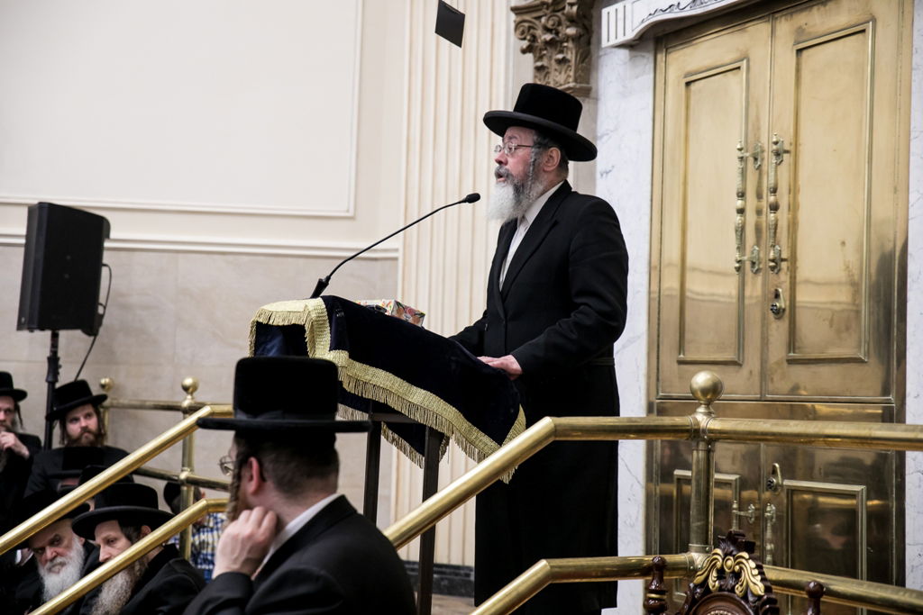 מסע הלווית הגאון רבי אפרים פישל הרשקוביץ זצ"ל