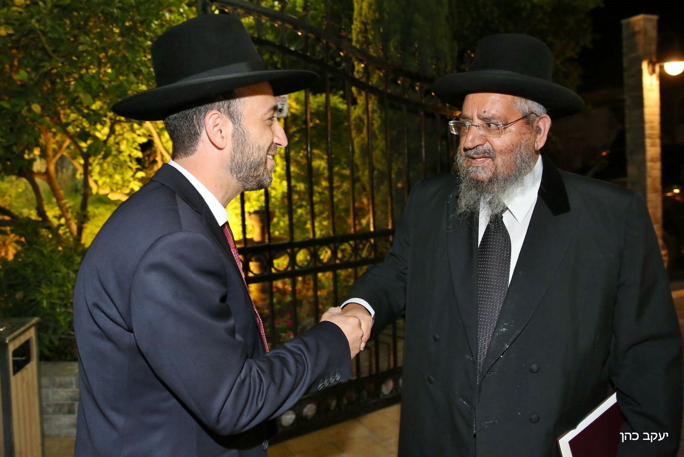 מקורבו של הראשל"צ בירמץ את בנו, כולם התייצבו