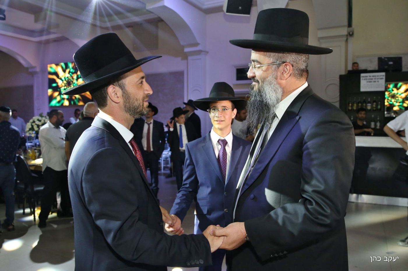 מקורבו של הראשל"צ בירמץ את בנו, כולם התייצבו