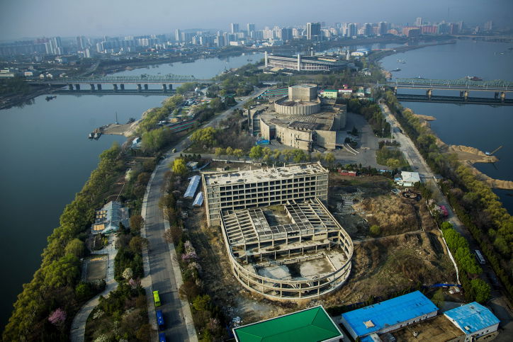הצלם הישראלי משה שי מציג: ביקור מצולם במדינה המסוגרת צפון קוריאה