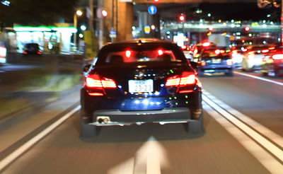 תיעוד: זינק לרכב בכביש מהיר והציל את הנהג