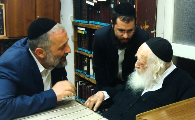 "תצא מהכל בלי כלום": דרעי התברך בבית מרן הגר"ח