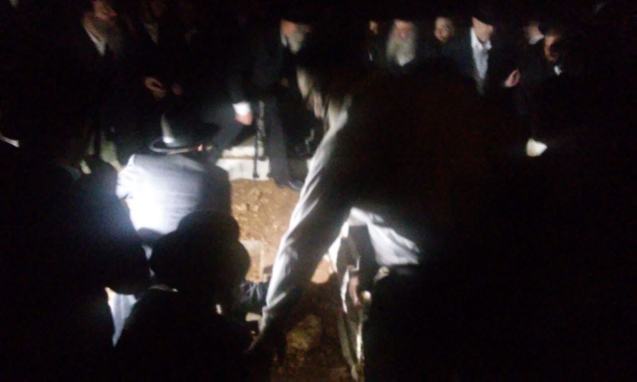 מהומה בהלווית אמו של האדמו"ר מקאזניץ'