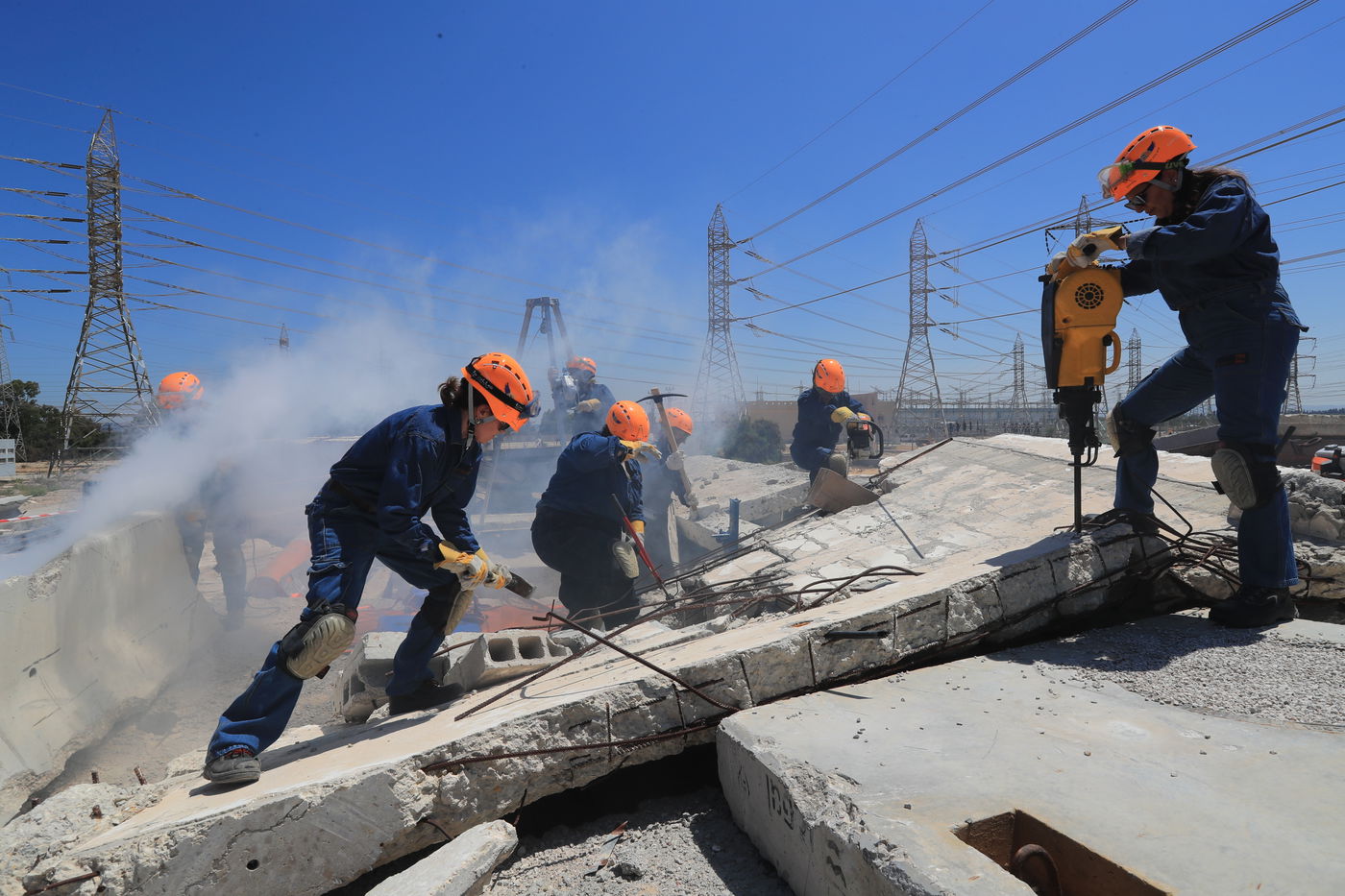 מתרגלים חילוץ