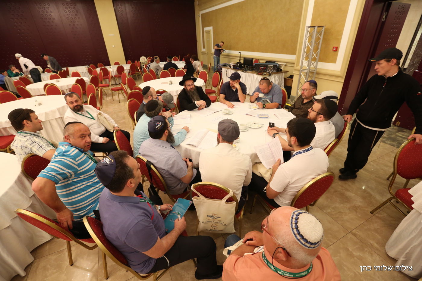 באירוע אחד: חופה כדת וכדין לשלושה זוגות מתקרבים