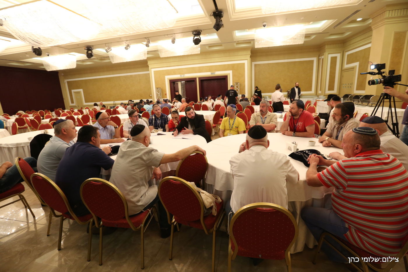 באירוע אחד: חופה כדת וכדין לשלושה זוגות מתקרבים