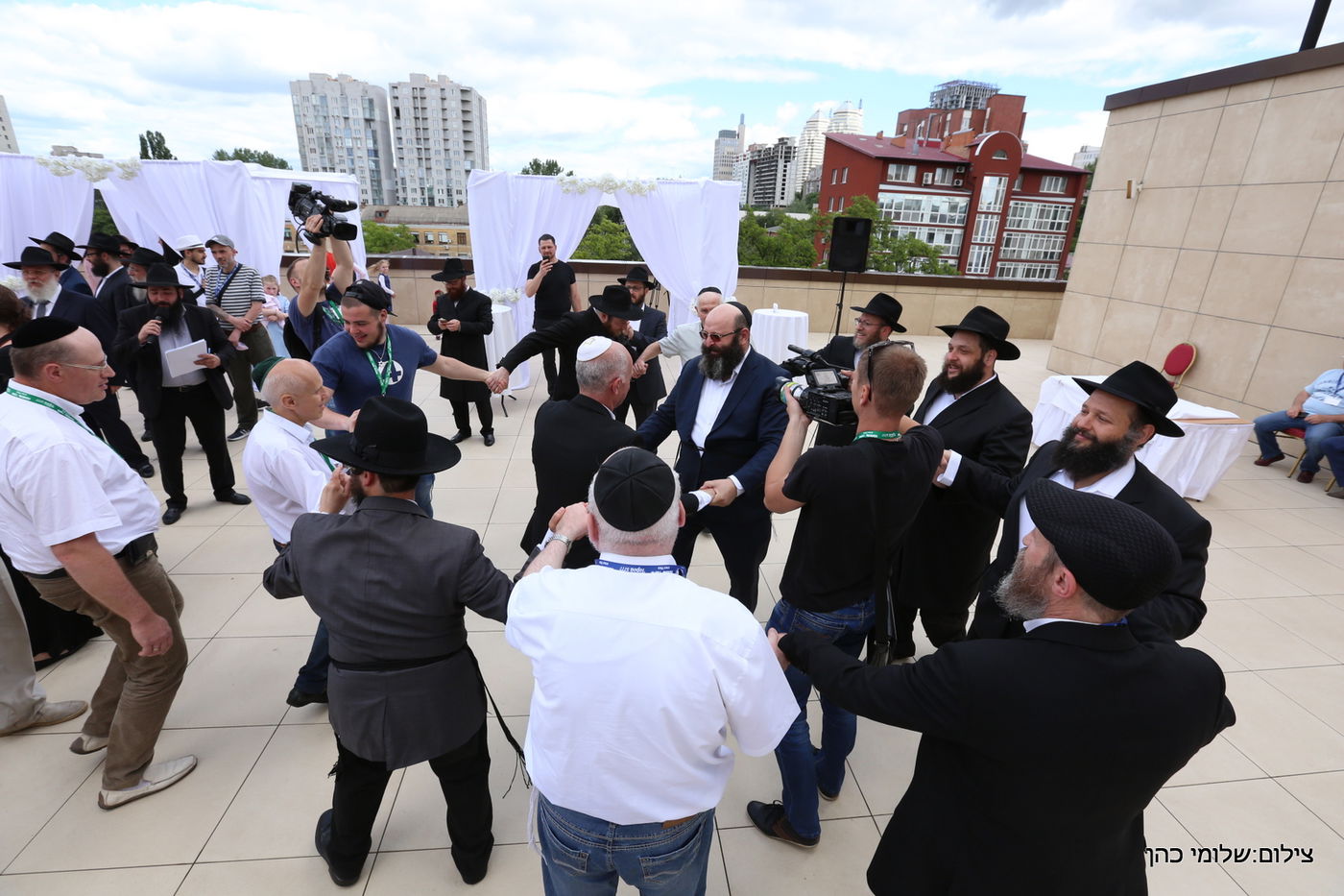 באירוע אחד: חופה כדת וכדין לשלושה זוגות מתקרבים