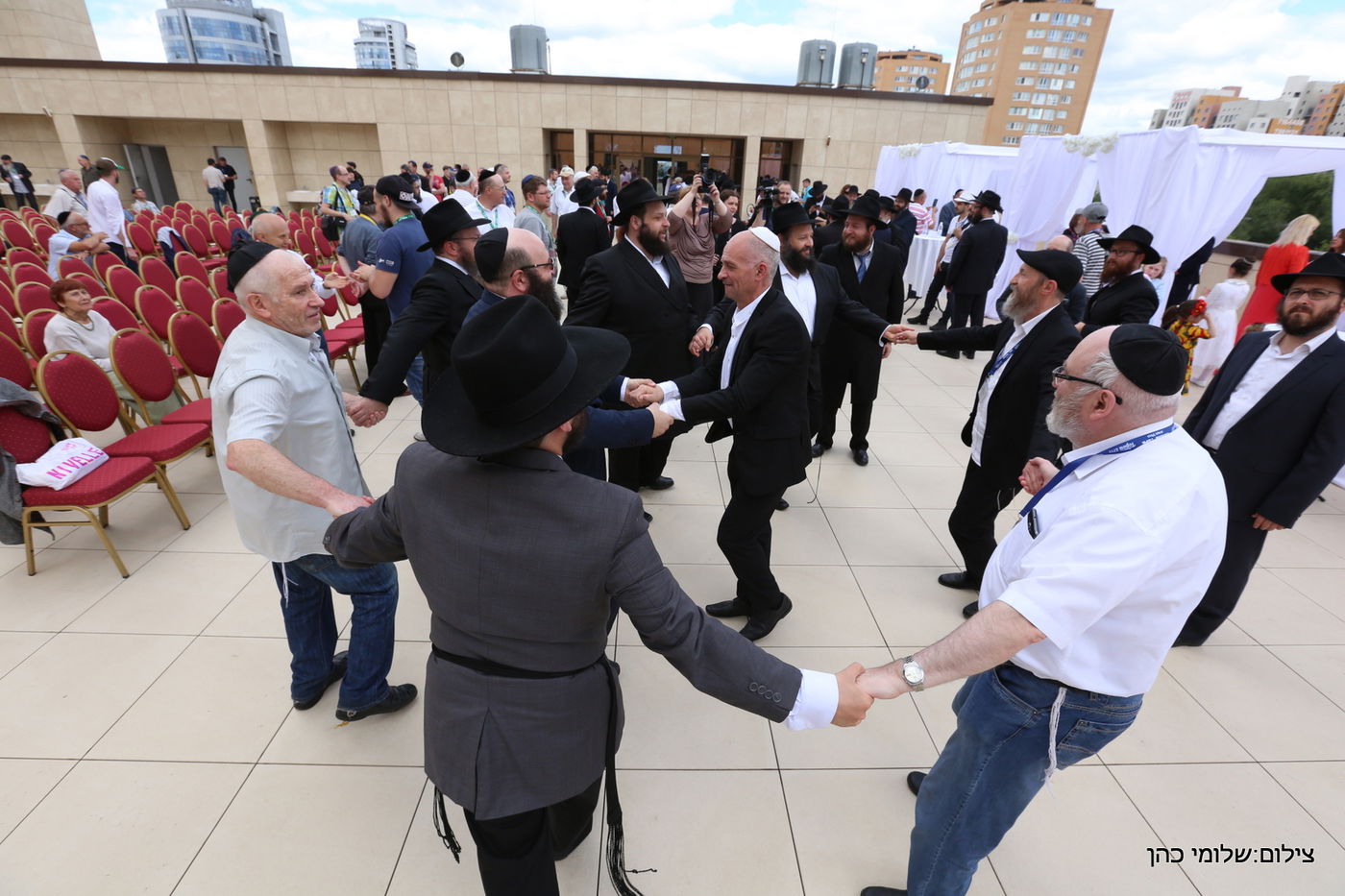 באירוע אחד: חופה כדת וכדין לשלושה זוגות מתקרבים