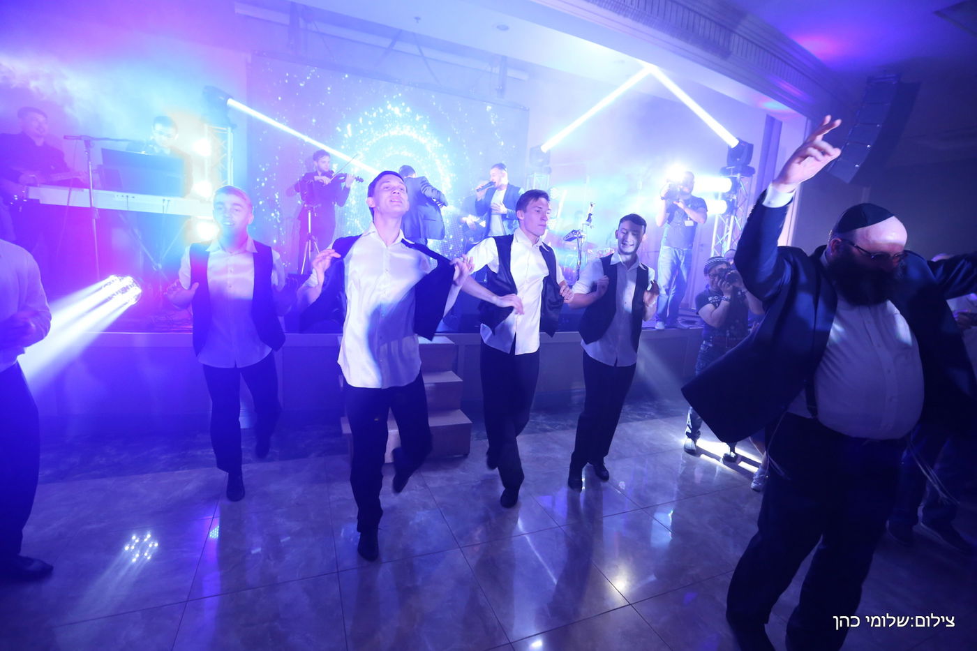 באירוע אחד: חופה כדת וכדין לשלושה זוגות מתקרבים