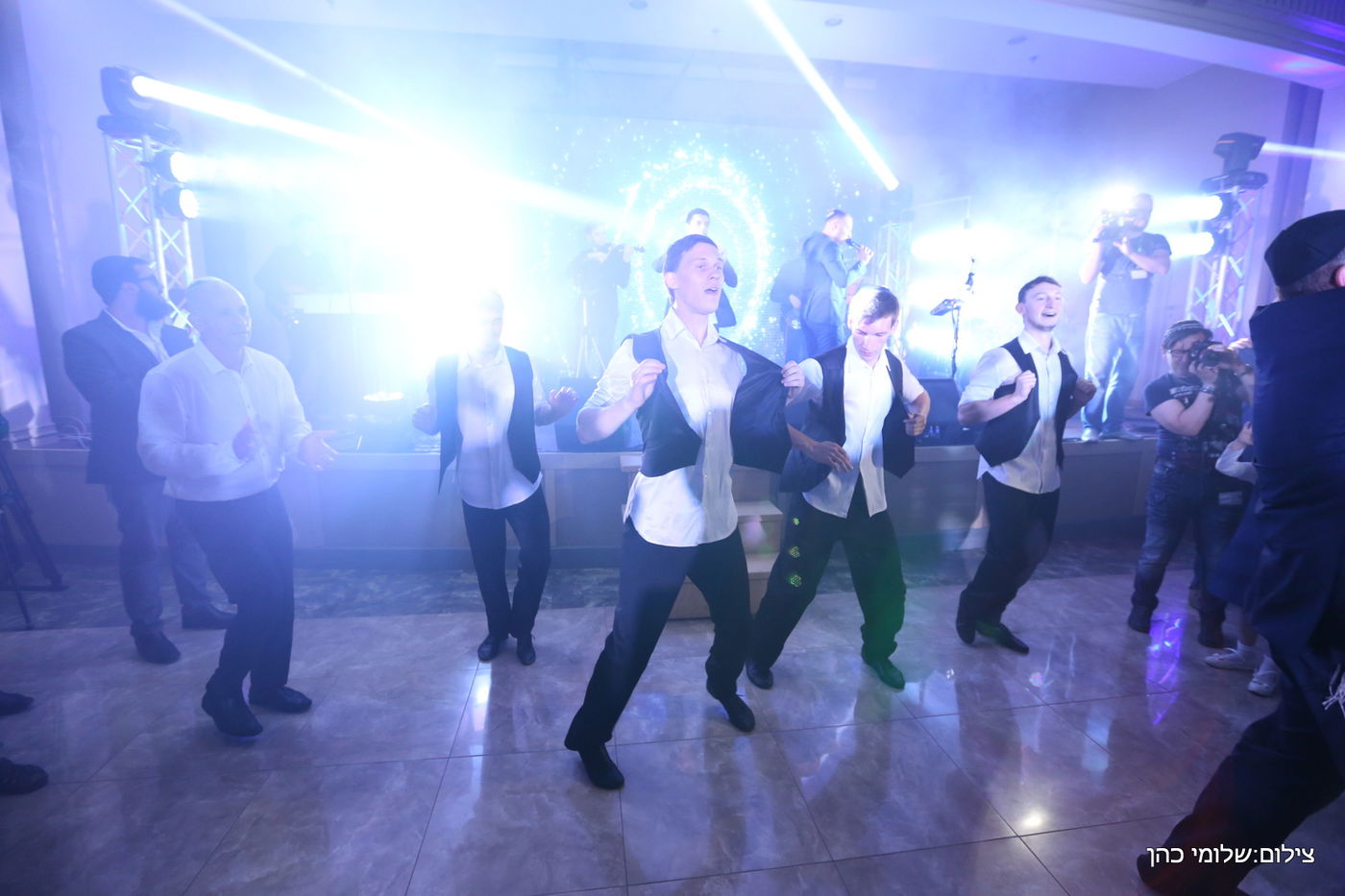 באירוע אחד: חופה כדת וכדין לשלושה זוגות מתקרבים