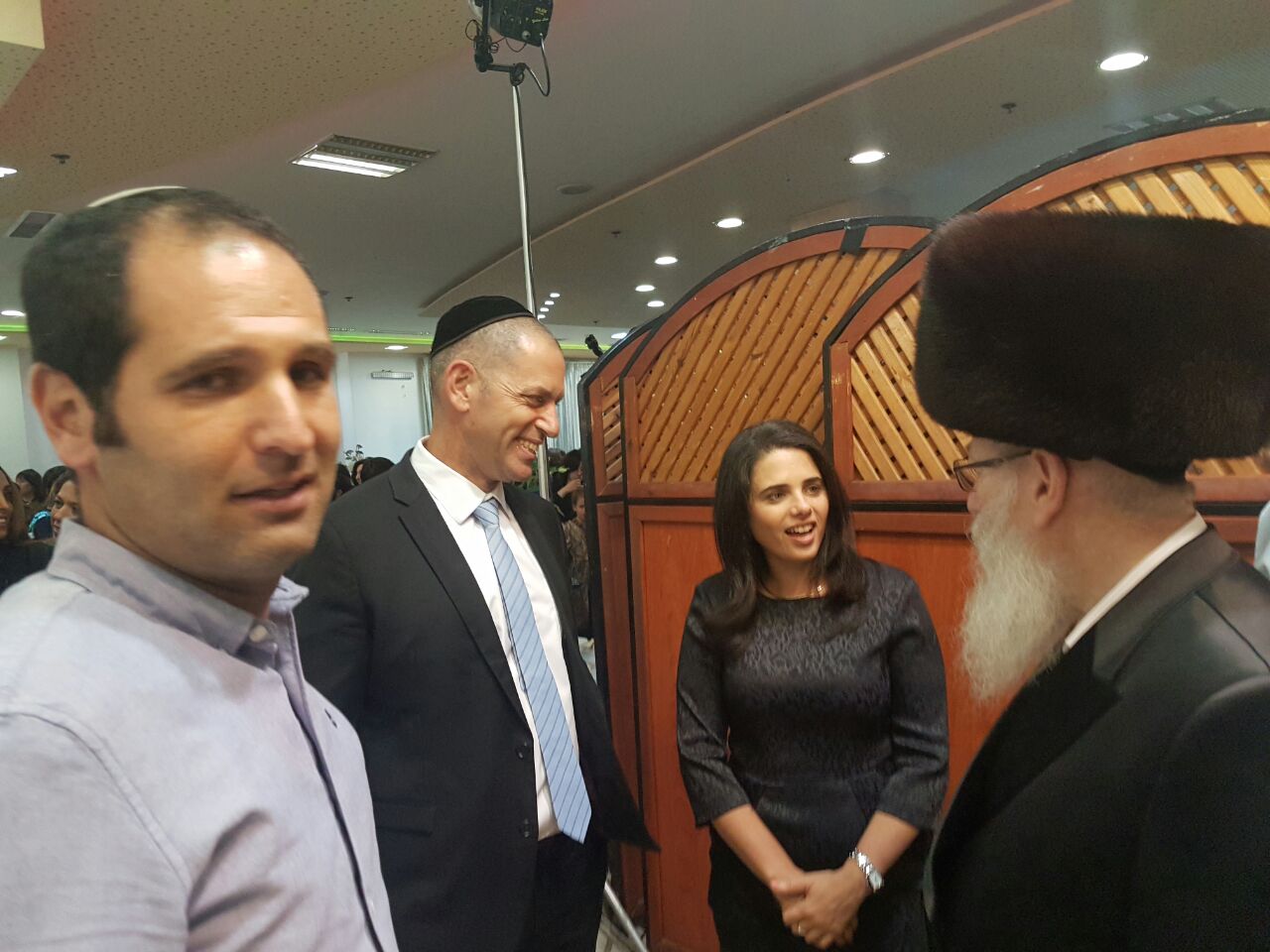 ליצמן, שקד ומנכ"ל 'איכילוב' פרופ' רוני גמזו