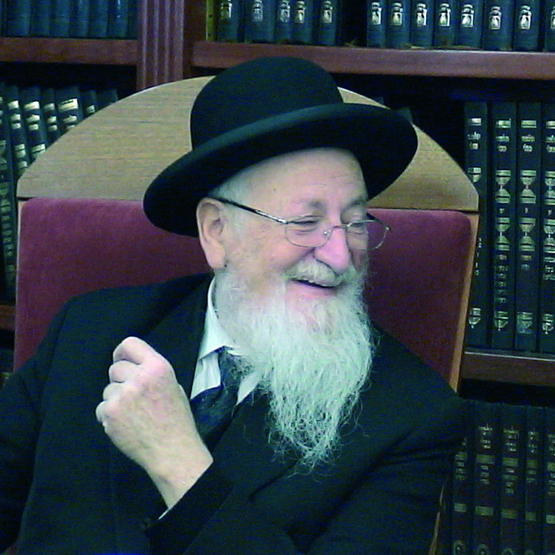 רבבות עולים מדי שנה לציון קבר הצדיק. תמונה: אתר הרב מדרכי אליהו