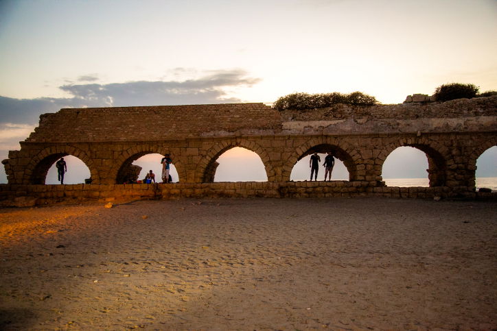 אמת המים בקיסריה
