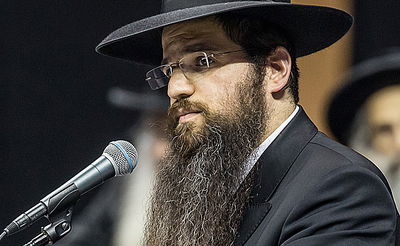 סופג עוד מתקפה: הרב יהודה רבי בעצרת